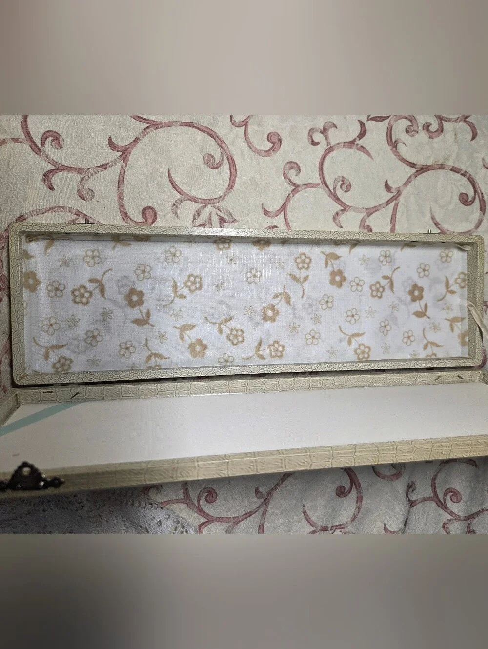 Vintage Lady's Glove Box Hinged Lined Tray. Boudoir Vanity